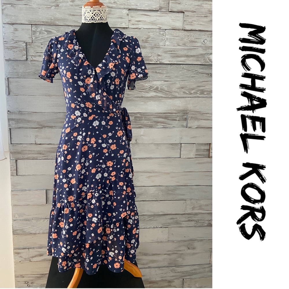 Beautiful MICHAEL KORS dress.